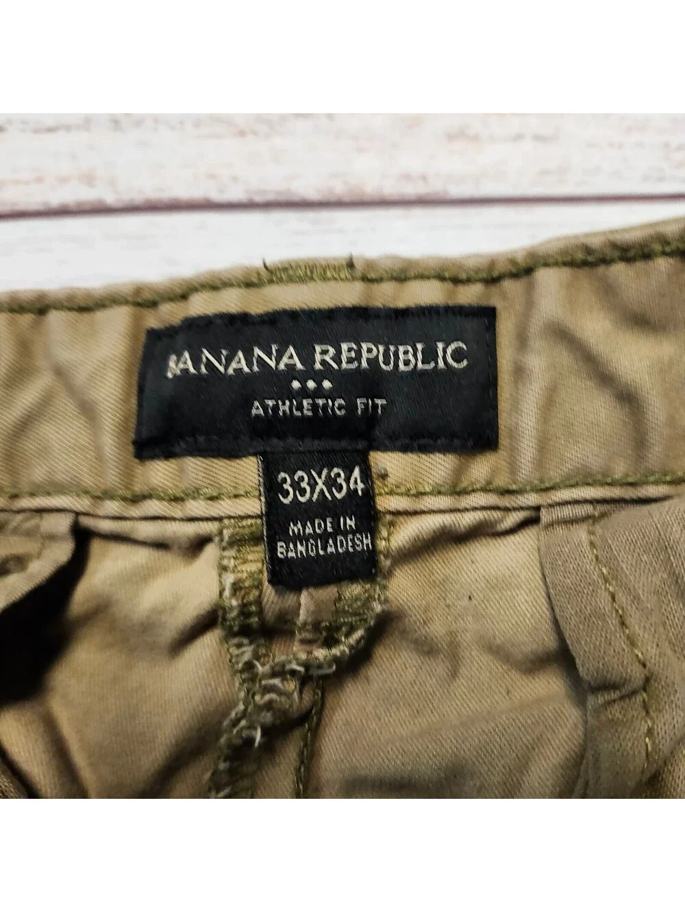 Banana Republic Athletic Fit Khaki Pants Size 33x34